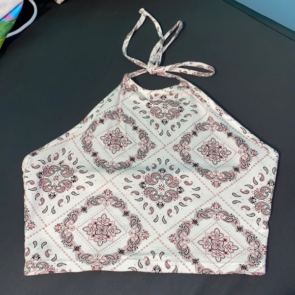 White bandana-patterned Halter top, Forever 21, Size M - Picture 1 of 4